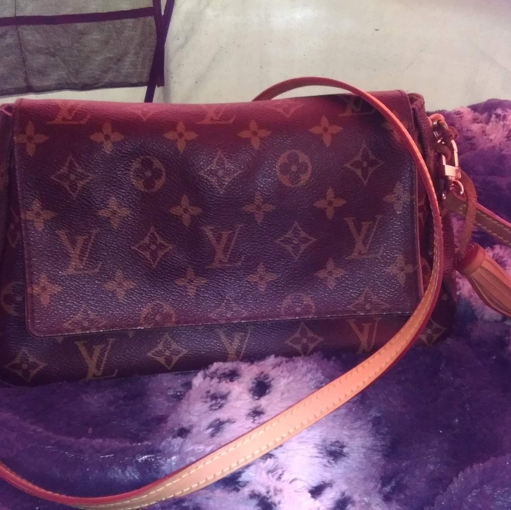 Louis Vuitton Crossbody bag
